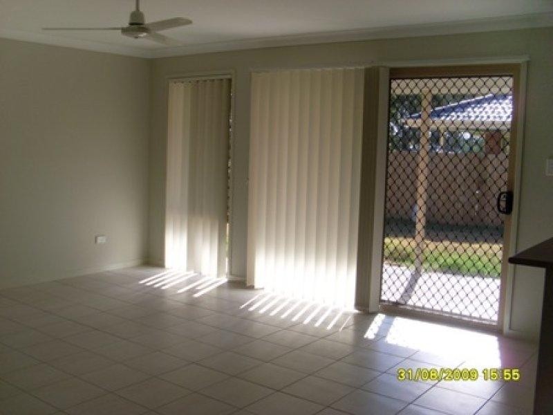 15 Siffleet  St, Bellbird Park QLD 4300