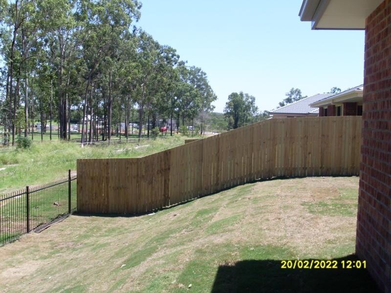 15 Siffleet  St, Bellbird Park QLD 4300