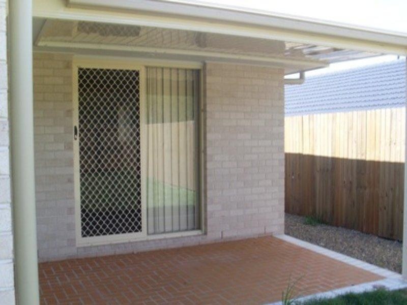 32 Pepper tree  Dr, Holmview QLD 4207