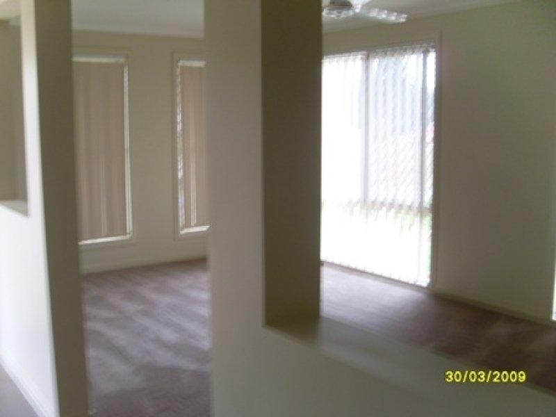 20 Shaun St, Redbank Plains QLD 4301