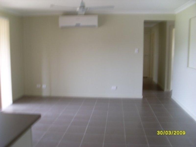 20 Shaun St, Redbank Plains QLD 4301