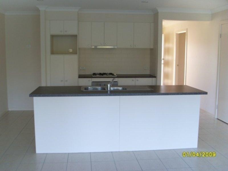 45 Tindle St, Redbank Plains QLD 4301