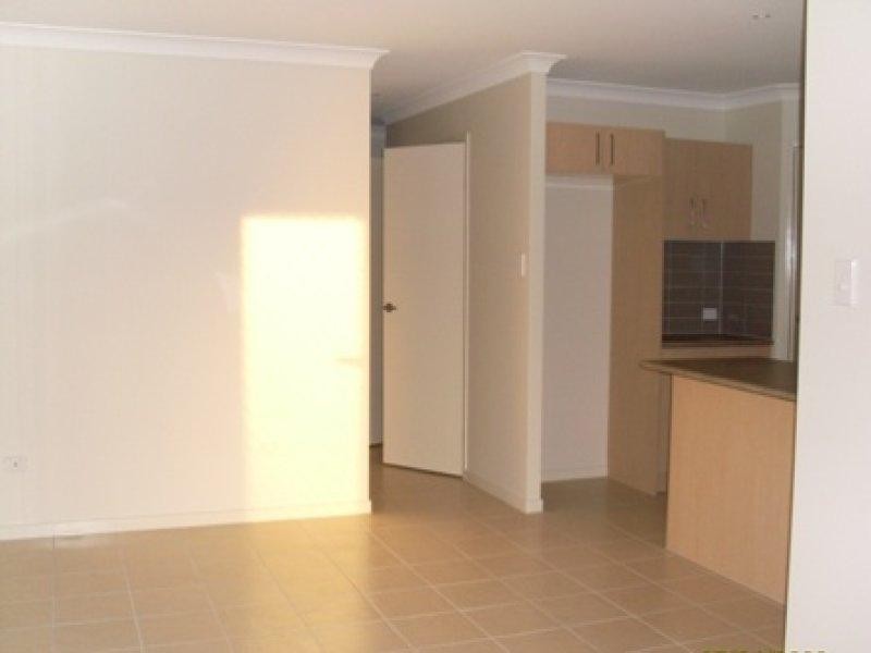 13 Sandpiper Cct, Eagleby QLD 4207