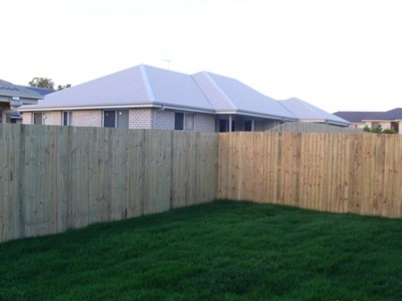 13 Sandpiper Cct, Eagleby QLD 4207