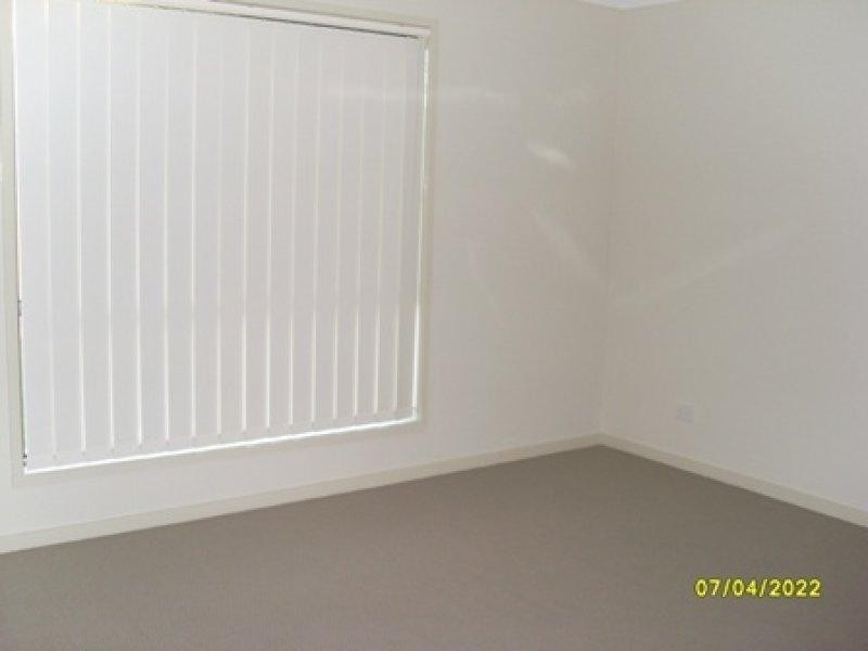 2 Sandpiper  Cct, Eagleby QLD 4207