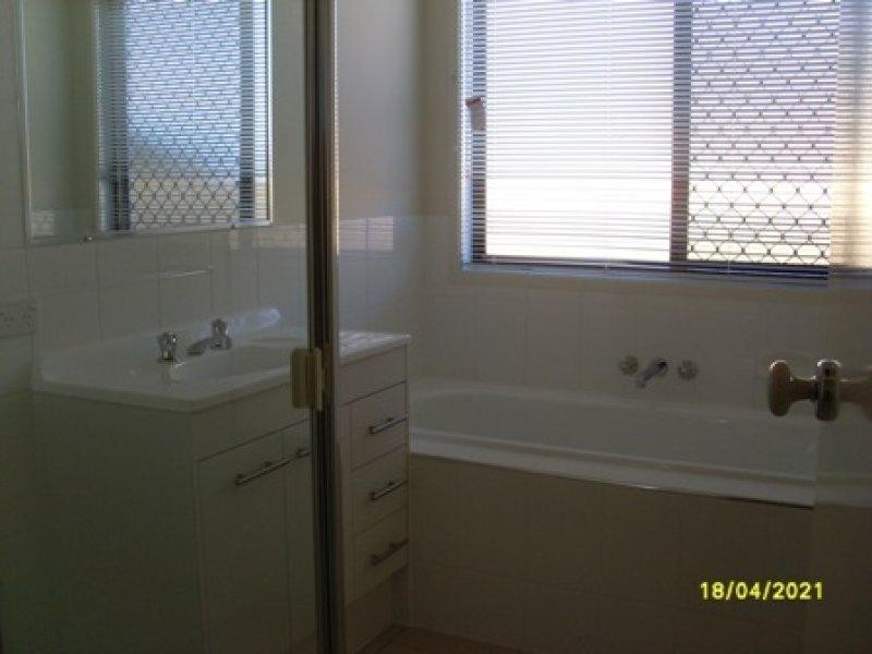 8 Starling  St, Eagleby QLD 4207