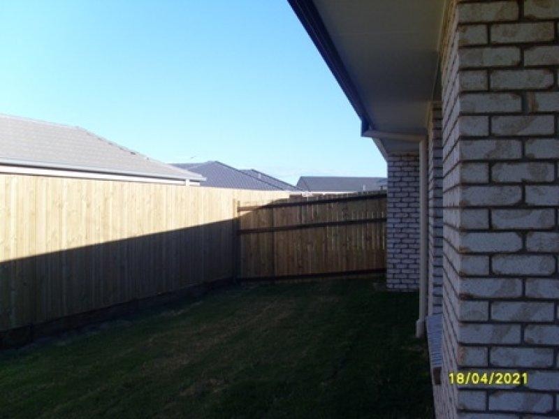 8 Starling  St, Eagleby QLD 4207