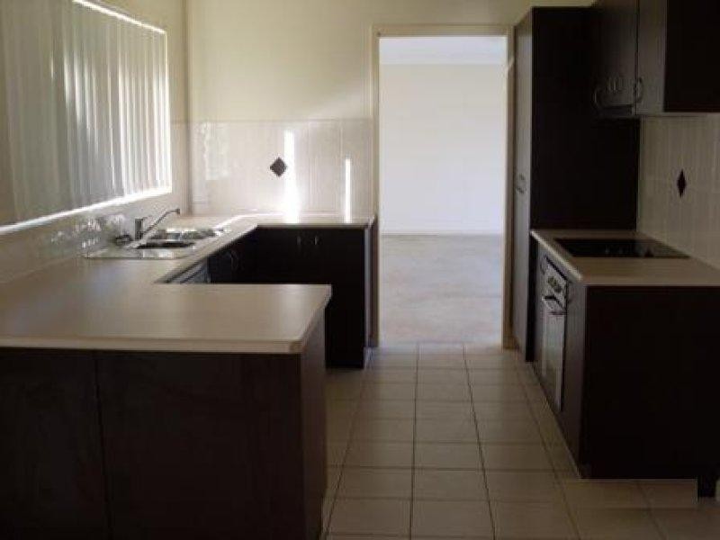 3 Kite Cres, Eagleby QLD 4207