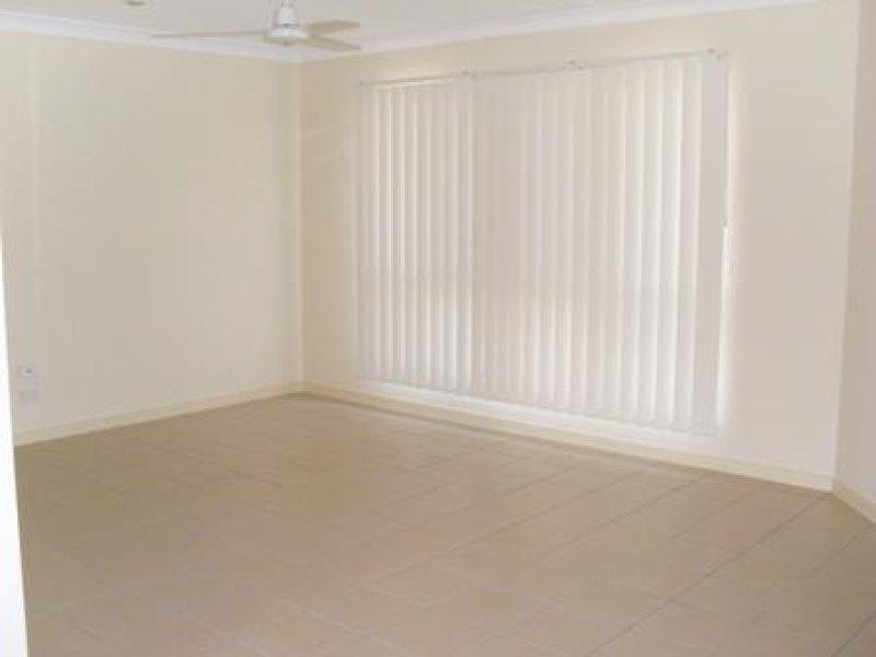 3 Kite Cres, Eagleby QLD 4207