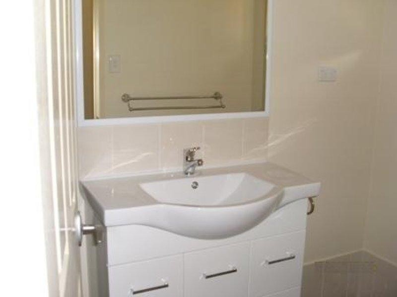 3 Kite Cres, Eagleby QLD 4207