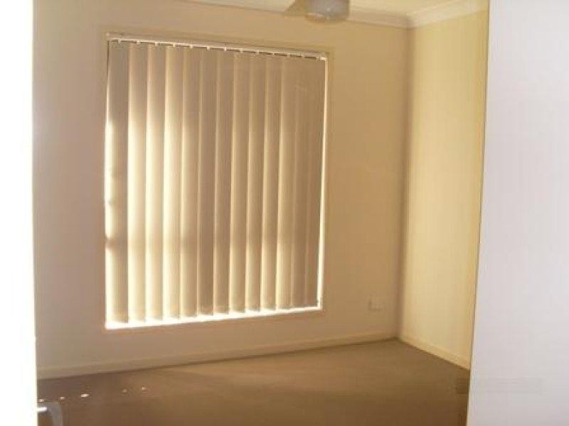3 Kite Cres, Eagleby QLD 4207