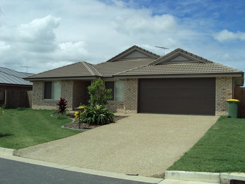 11 Sandpiper  Cct, Eagleby QLD 4207