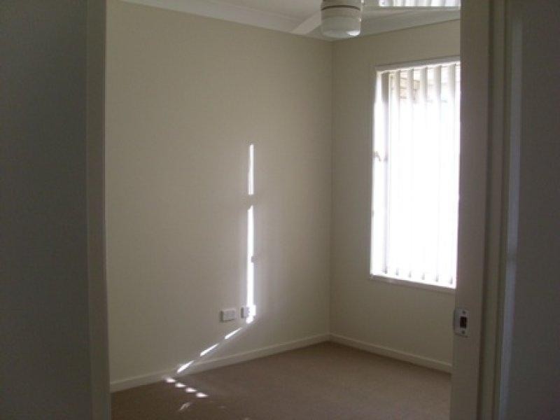 11 Sandpiper  Cct, Eagleby QLD 4207