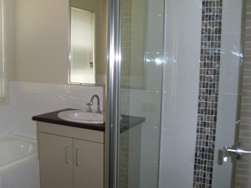 11 Sandpiper  Cct, Eagleby QLD 4207