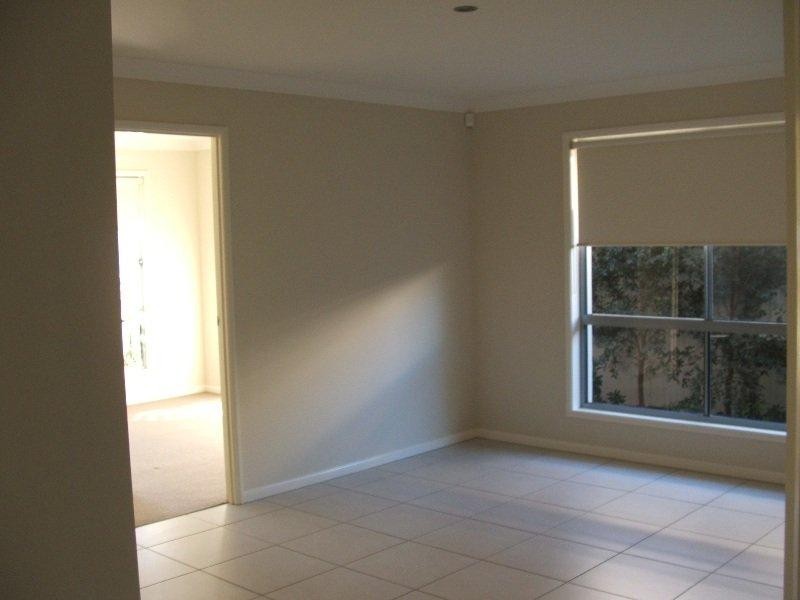 32 Southaven Drive Dr, Helensvale QLD 4212