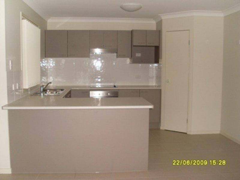 4 Starling  St, Eagleby QLD 4207