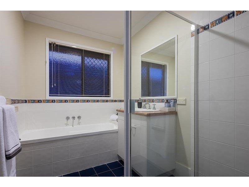 6 Fernwood  Ct, Victoria Point QLD 4165