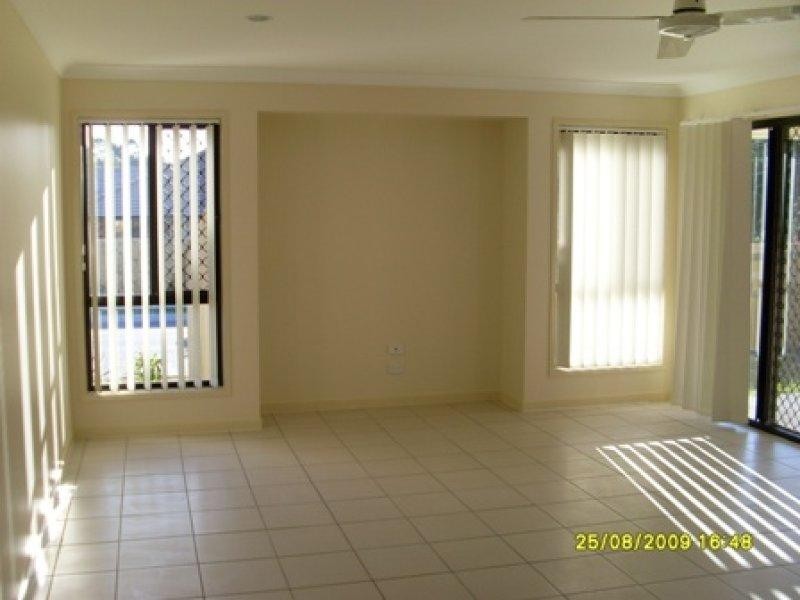 35 Tindle St, Redbank Plains QLD 4301