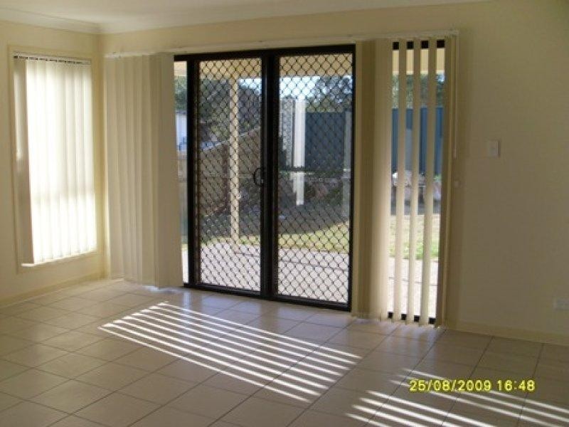 35 Tindle St, Redbank Plains QLD 4301