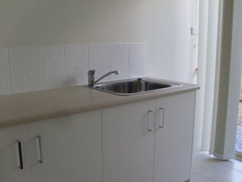 10 Sandpiper  Cct, Eagleby QLD 4207