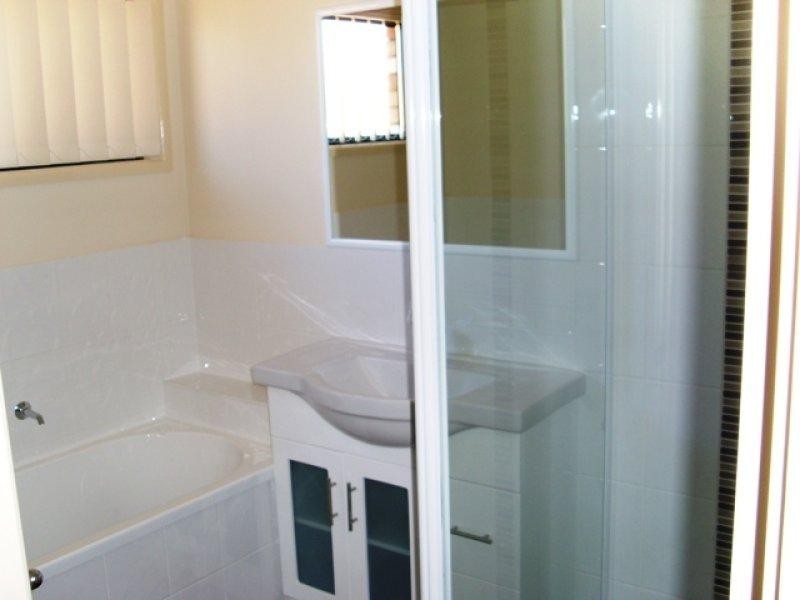 7 Eloise  Pl, Sumner QLD 4074