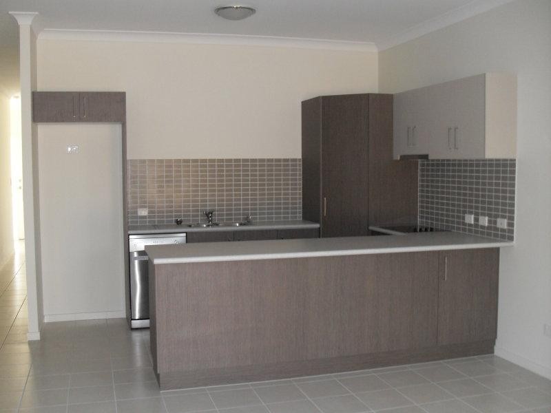 24 Freeman  St, North Lakes QLD 4509