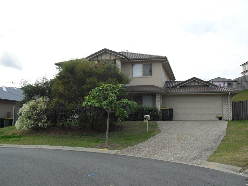 30 Wellers St, Pacific Pines QLD 4211