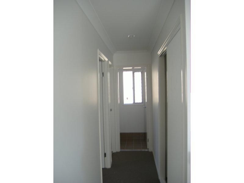 30 Wellers St, Pacific Pines QLD 4211