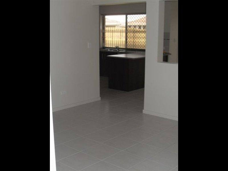 28 Lanagan  Cct, North Lakes QLD 4509