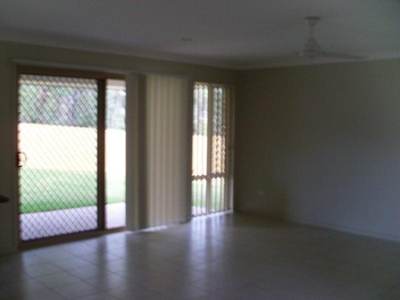 25 Siffleet St, Bellbird Park QLD 4300