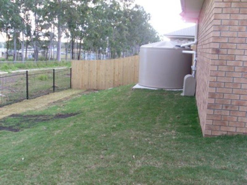 25 Siffleet St, Bellbird Park QLD 4300