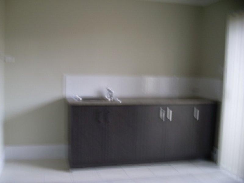 25 Siffleet St, Bellbird Park QLD 4300