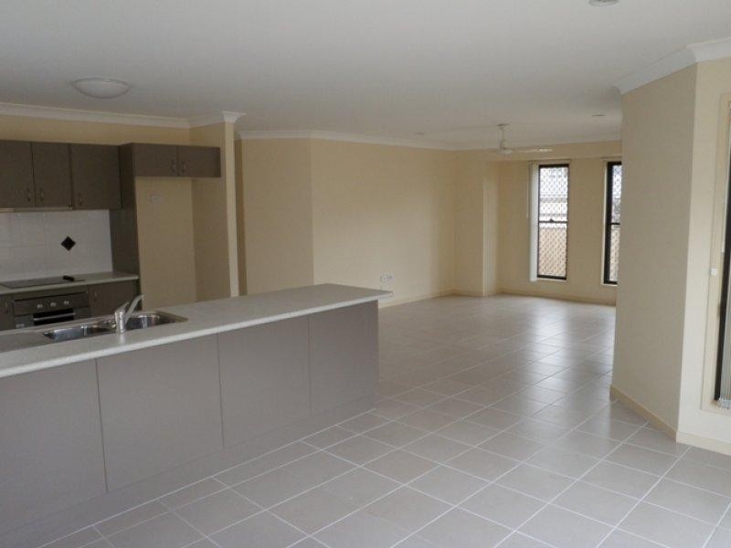 16 Castlewellan Cct, Warner QLD 4500