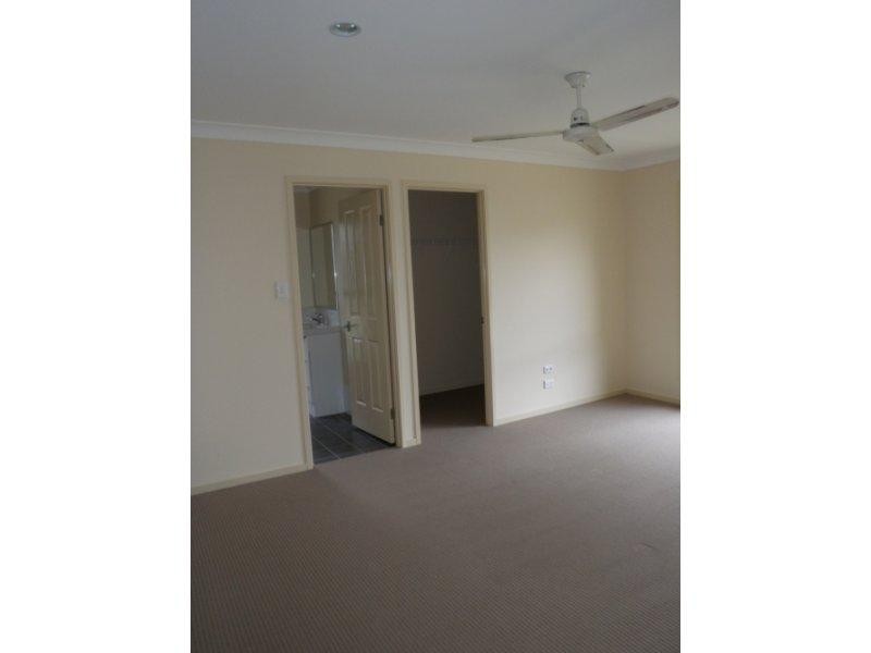 16 Castlewellan Cct, Warner QLD 4500