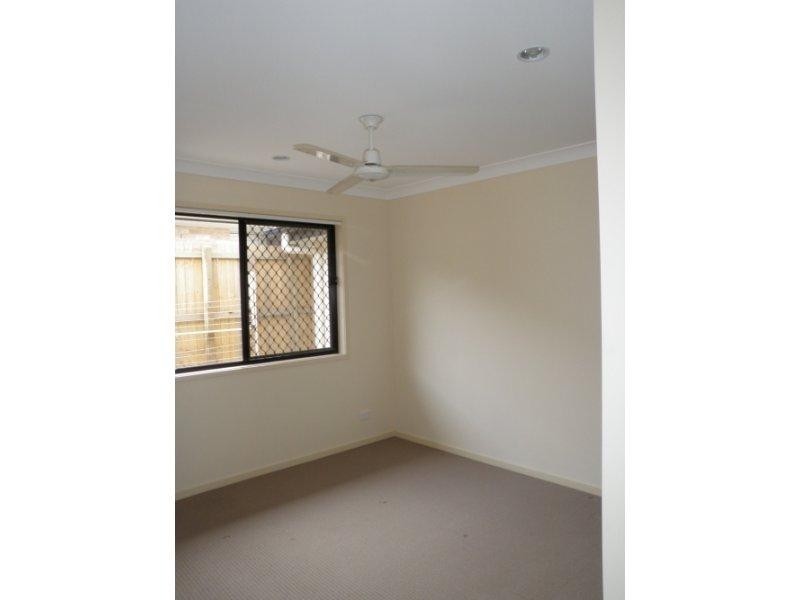 16 Castlewellan Cct, Warner QLD 4500
