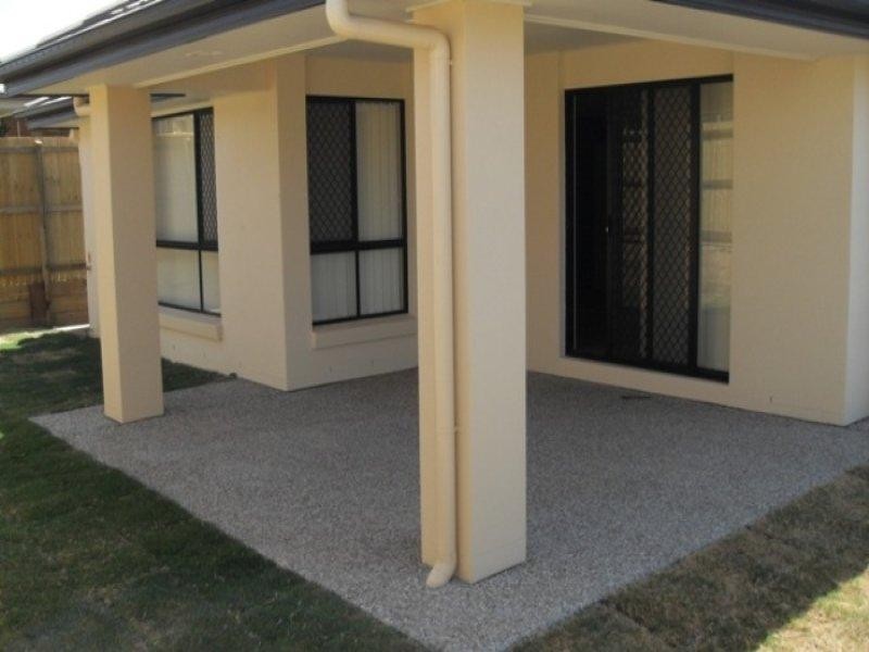 16 Castlewellan Cct, Warner QLD 4500