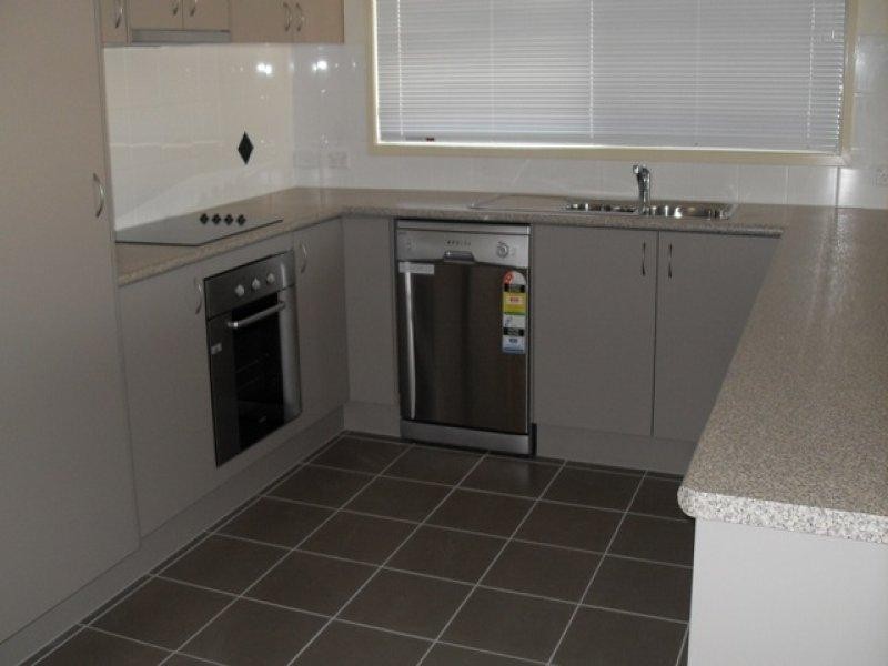 31 Castlewellan  Cct, Warner QLD 4500