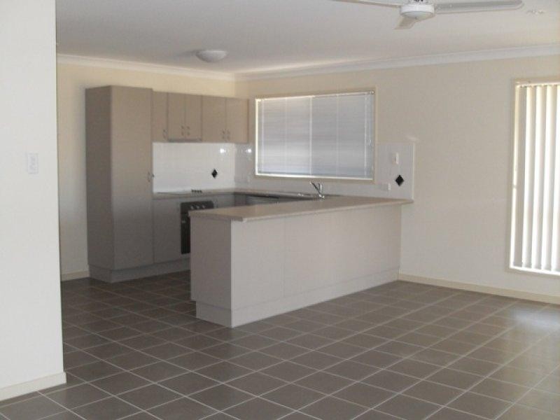 31 Castlewellan  Cct, Warner QLD 4500