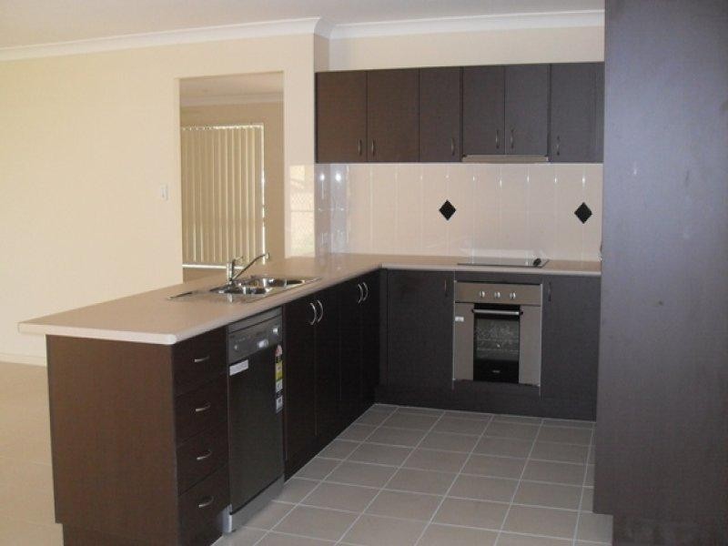 46 Castlewellan  Cct, Warner QLD 4500