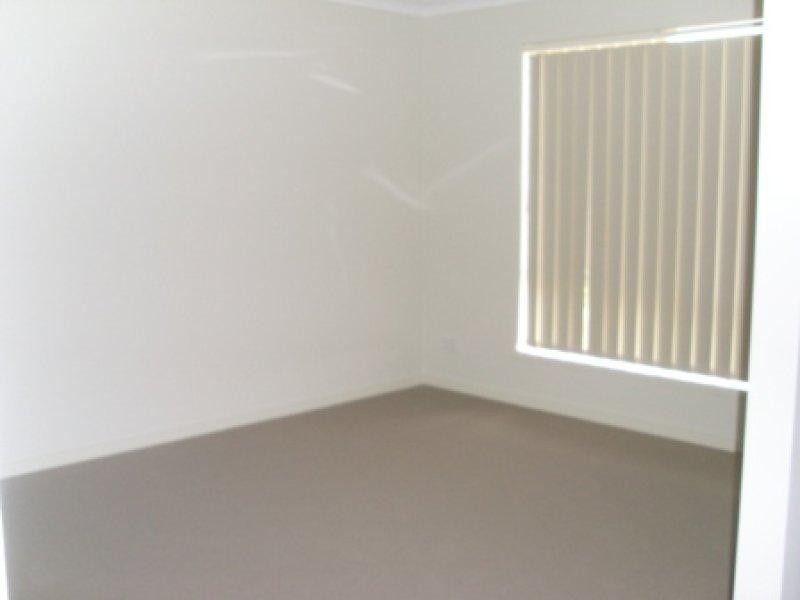 8 Nathan Cl, Redbank Plains QLD 4301