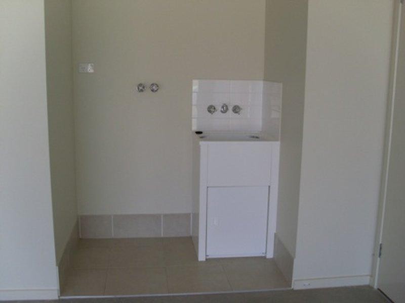 8 Nathan Cl, Redbank Plains QLD 4301
