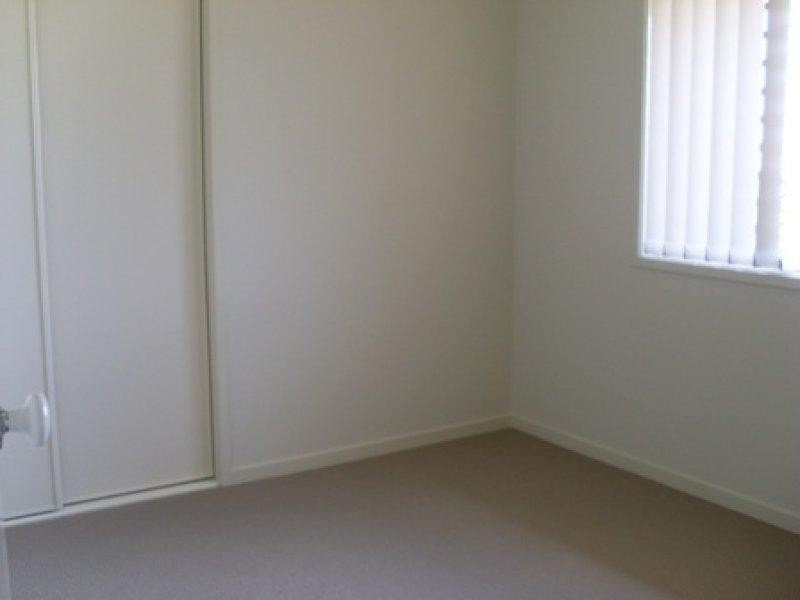 8 Nathan Cl, Redbank Plains QLD 4301