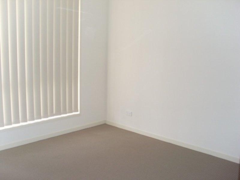 21 Shaun St, Redbank Plains QLD 4301