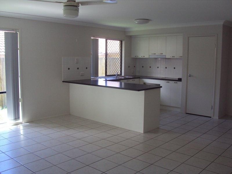 61 Henderson Cres, Drewvale QLD 4116