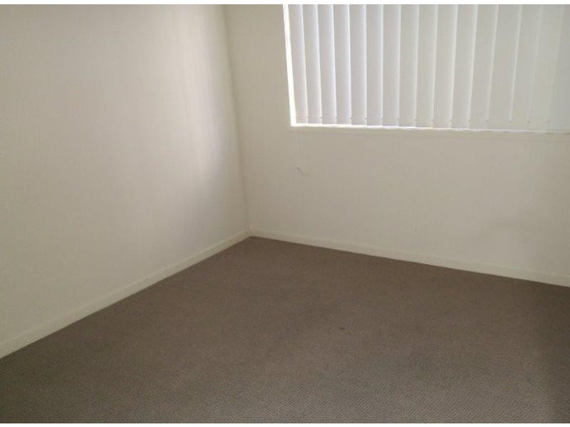 8C Shepherd St, Brighton QLD 4017