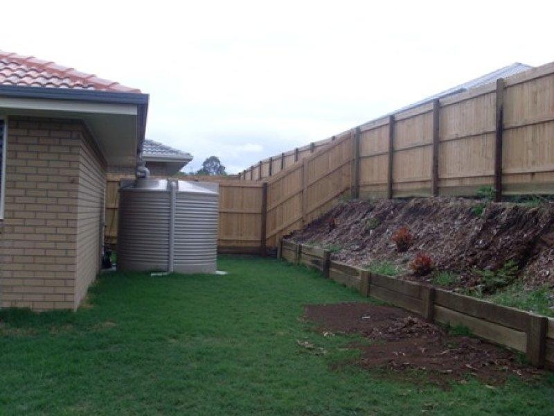 4 Peggy  Cres, Redbank Plains QLD 4301