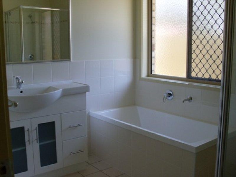 13 Patsy Cres, Redbank Plains QLD 4301