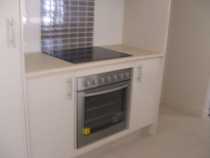 3 Barradeen Cct, Pacific Pines QLD 4211