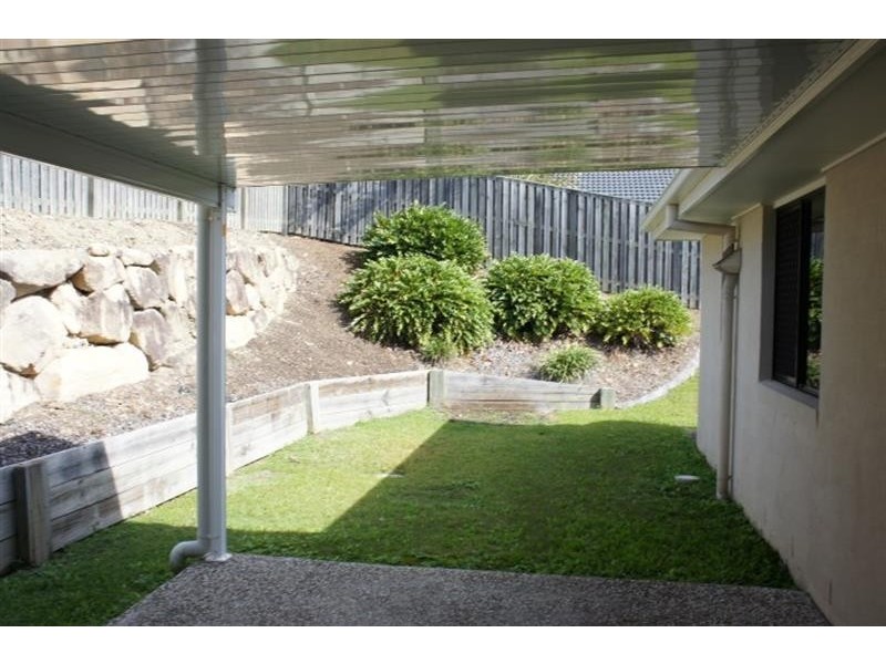 3 Barradeen Cct, Pacific Pines QLD 4211
