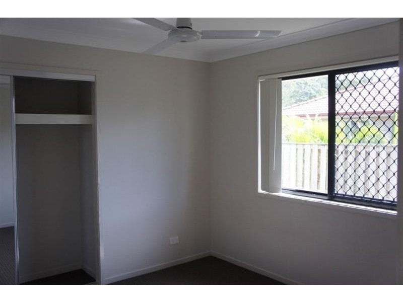 3 Barradeen Cct, Pacific Pines QLD 4211